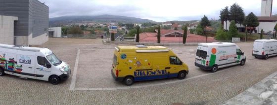 Desfile de Bibliobuses en el Enocntro de Montalegre