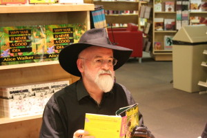 TERRY PRATCHETT