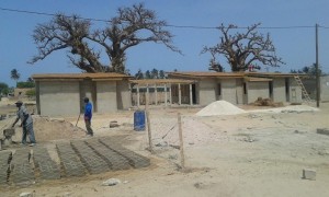Construcción de la Bibliotheque Nelson Mandela en Palmarin (Senegal)
